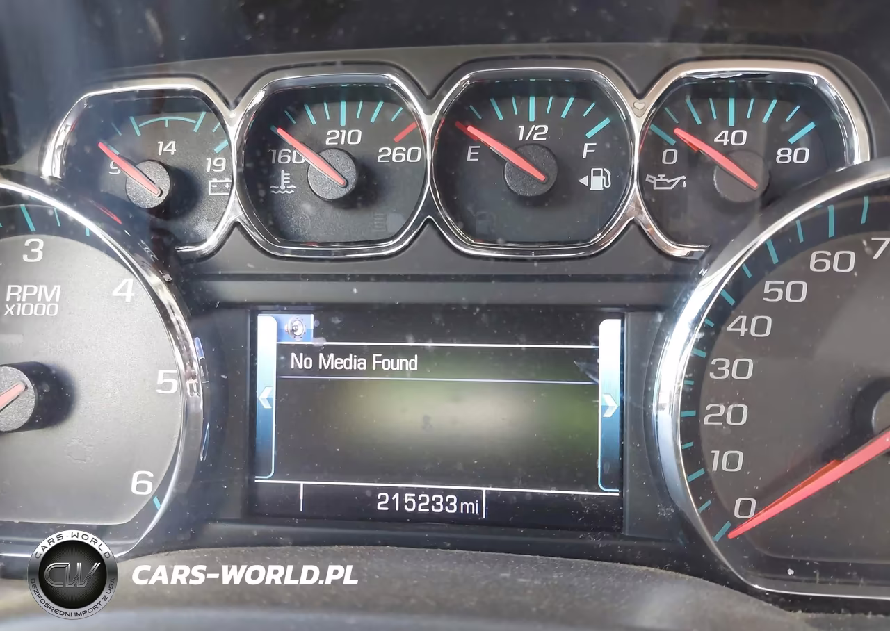 2018 Chevrolet Silverado 1500 1Lt VIN:3GCUKREC2JG152037 - 7