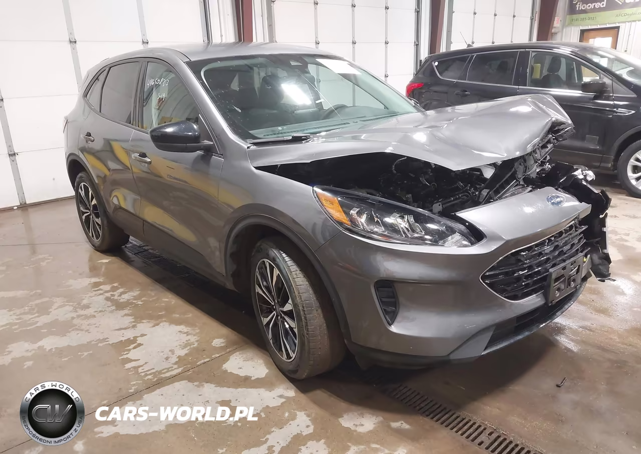 2022 Ford Escape Se