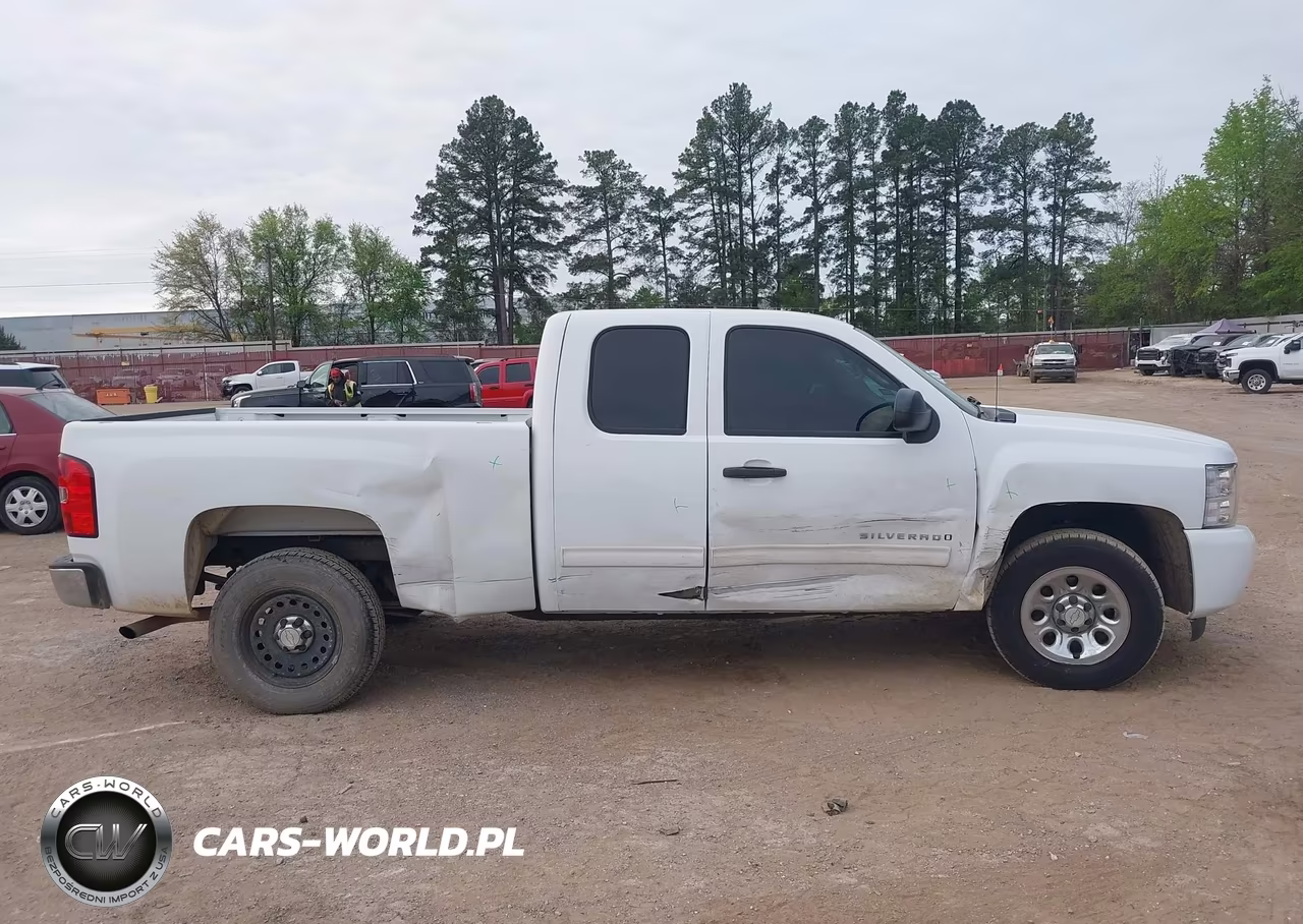 2011 Chevrolet Silverado 1500 Ls VIN:1GCRCREA1BZ254285 - 13