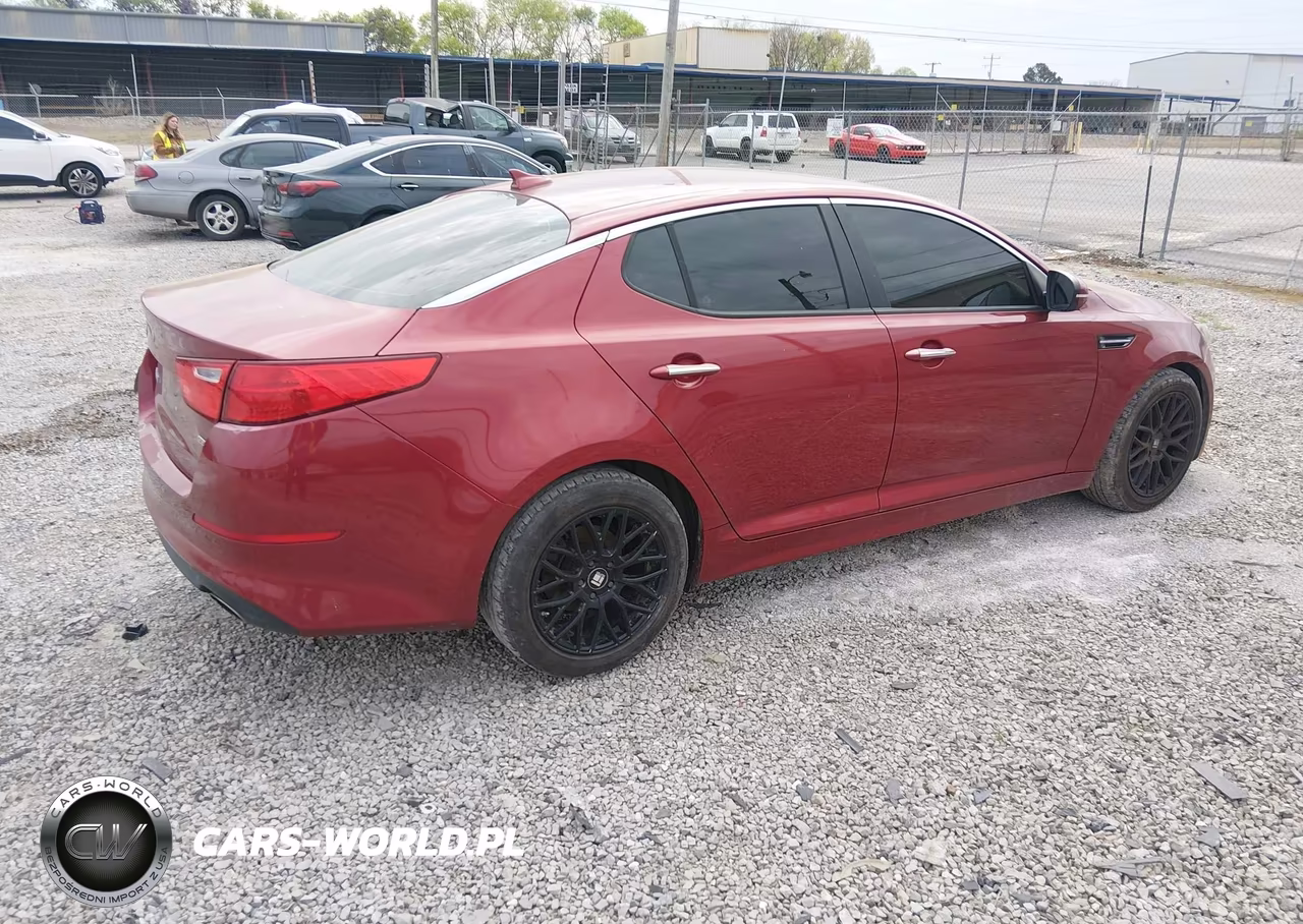 2015 Kia Optima Lx VIN:5XXGM4A77FG471317 - 4