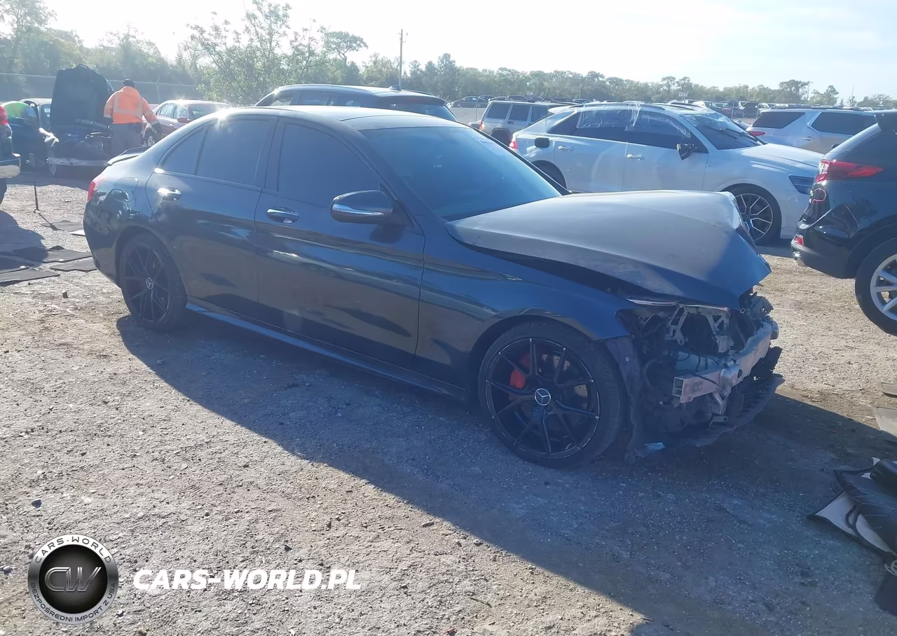 2016 Mercedes-Benz C 300 Sport 4Matic – zdjęcie 1 z 16