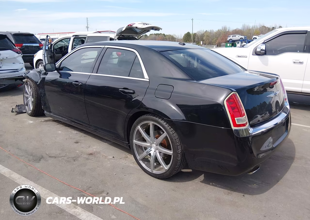 2014 Chrysler 300 VIN:2C3CCAAG6EH288684 - 3