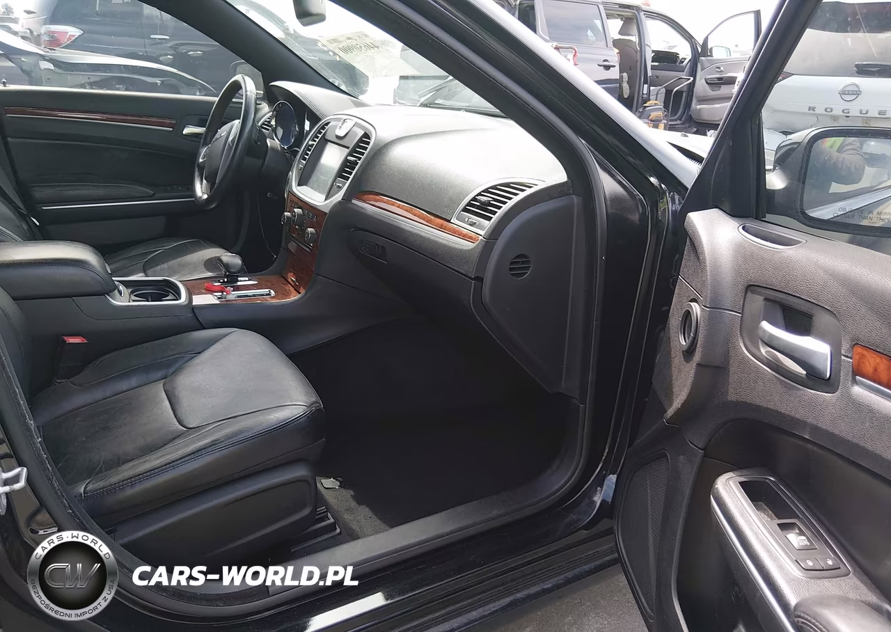 2014 Chrysler 300 VIN:2C3CCAAG6EH288684 - 5