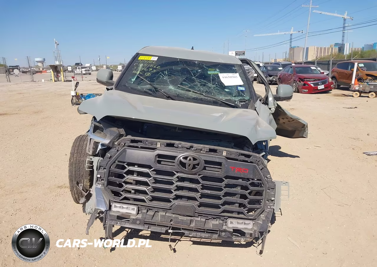 2025 Toyota Tundra Sr5 VIN:5TFLA5DB2SX334673 - 12