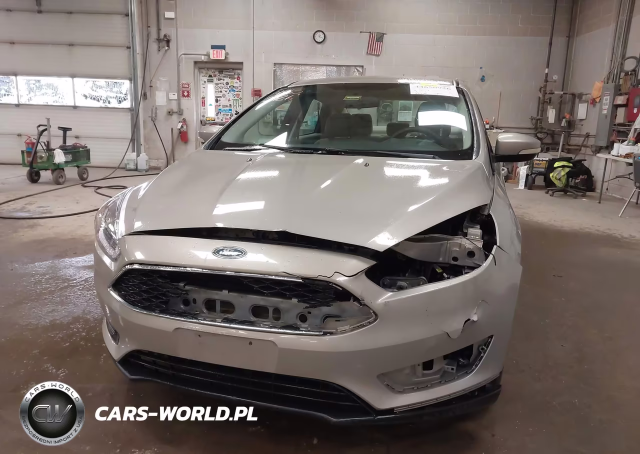 2015 Ford Focus Se VIN:1FADP3F2XFL242587 - 6