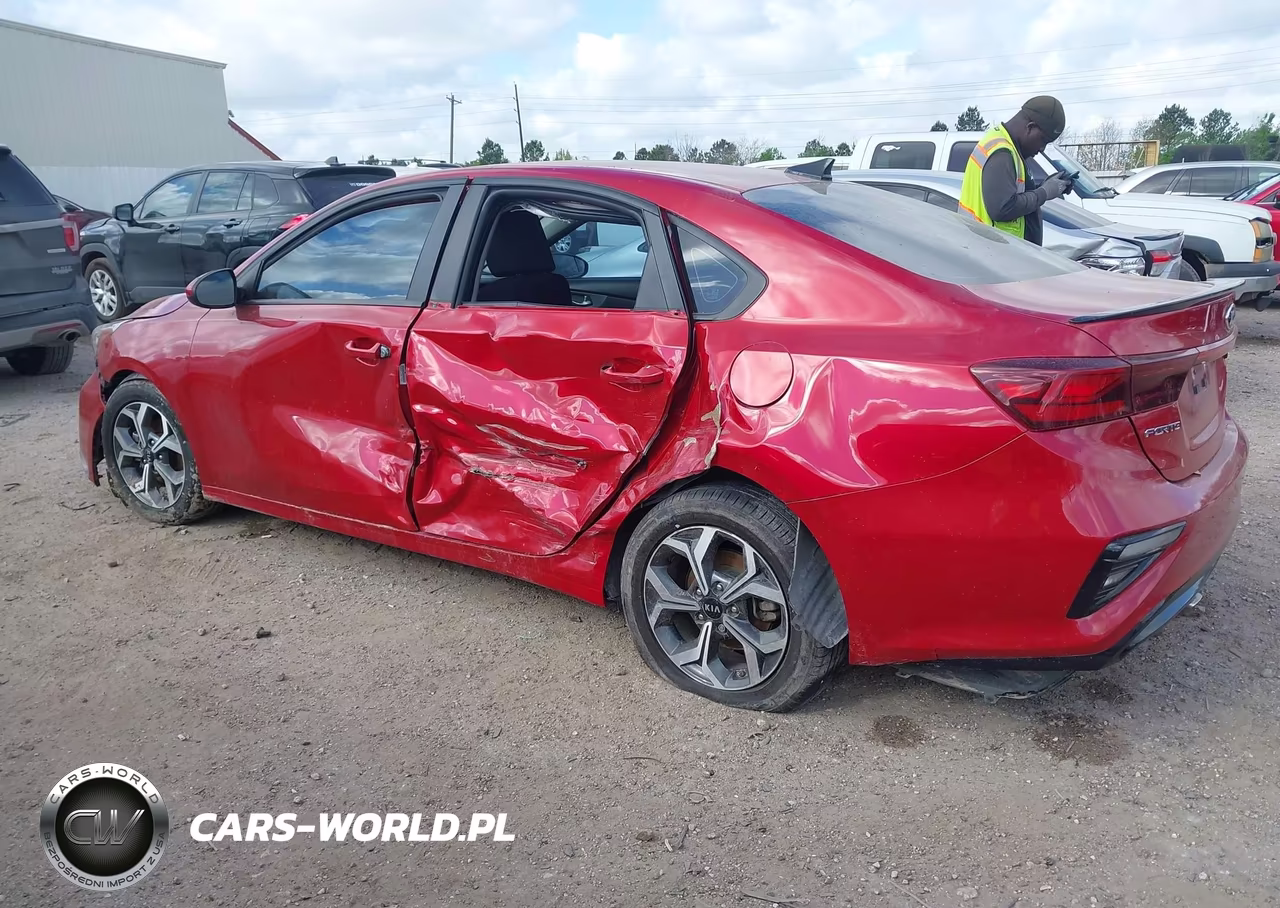 2021 Kia Forte Lxs VIN:3KPF24AD2ME340082 - 3