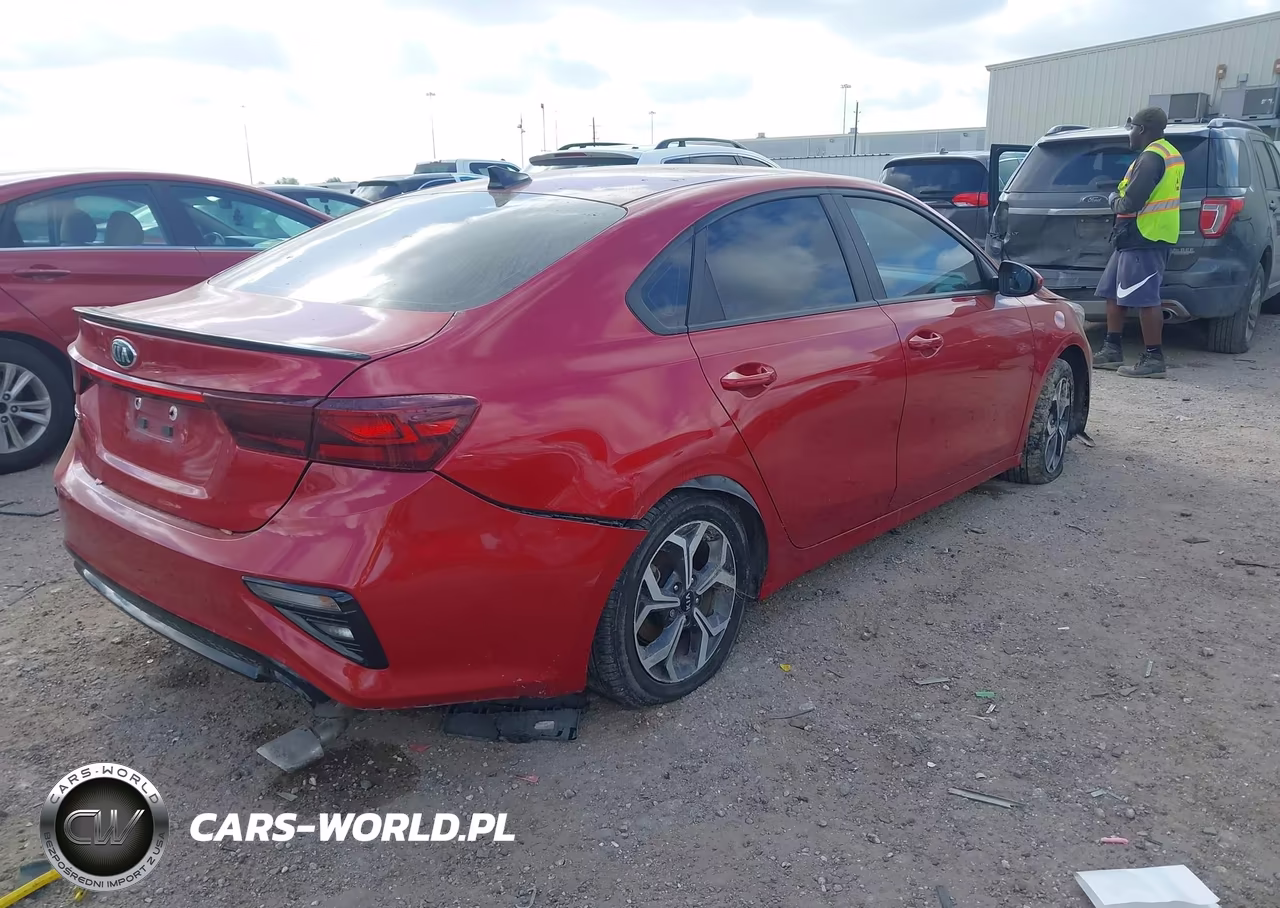 2021 Kia Forte Lxs VIN:3KPF24AD2ME340082 - 4