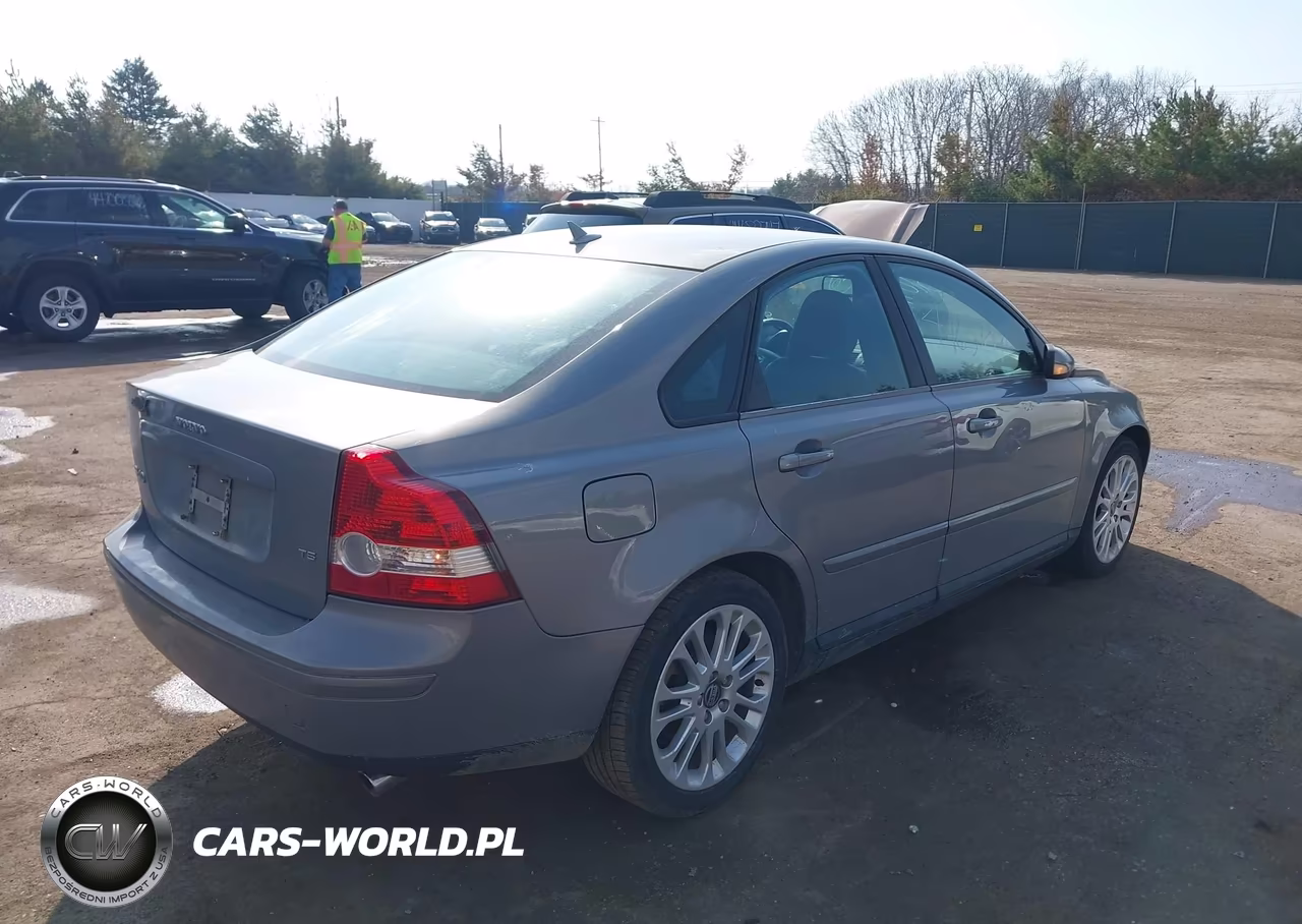 2005 Volvo S40 T5 VIN:YV1MS682552075738 - 4