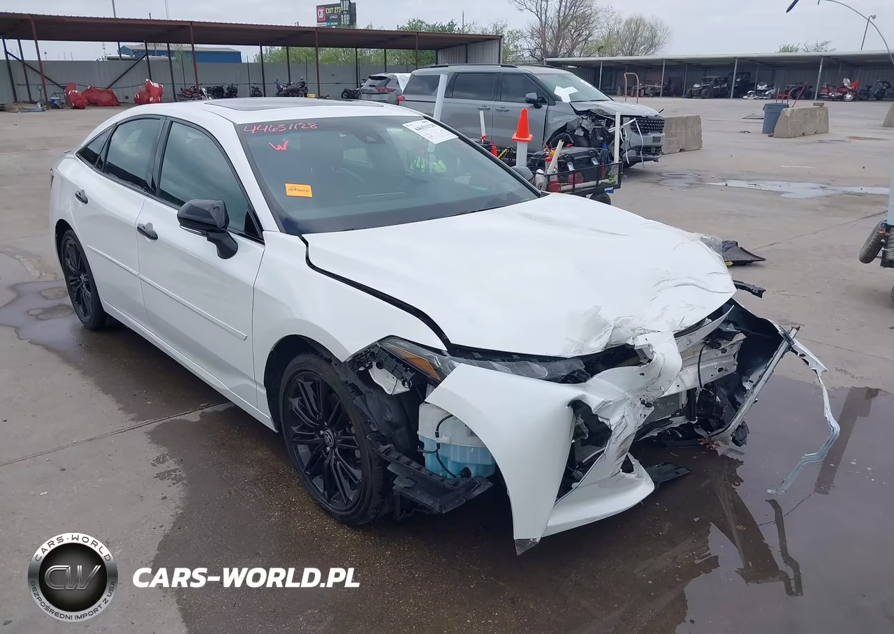 2022 Toyota Avalon Xse Nightshade Hybrid