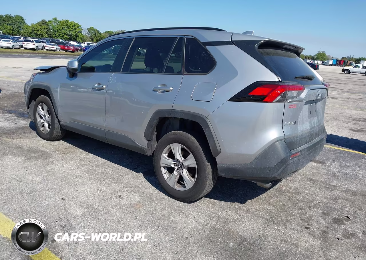 2021 Toyota Rav4 Xle VIN:2T3W1RFV1MC107222 - 3