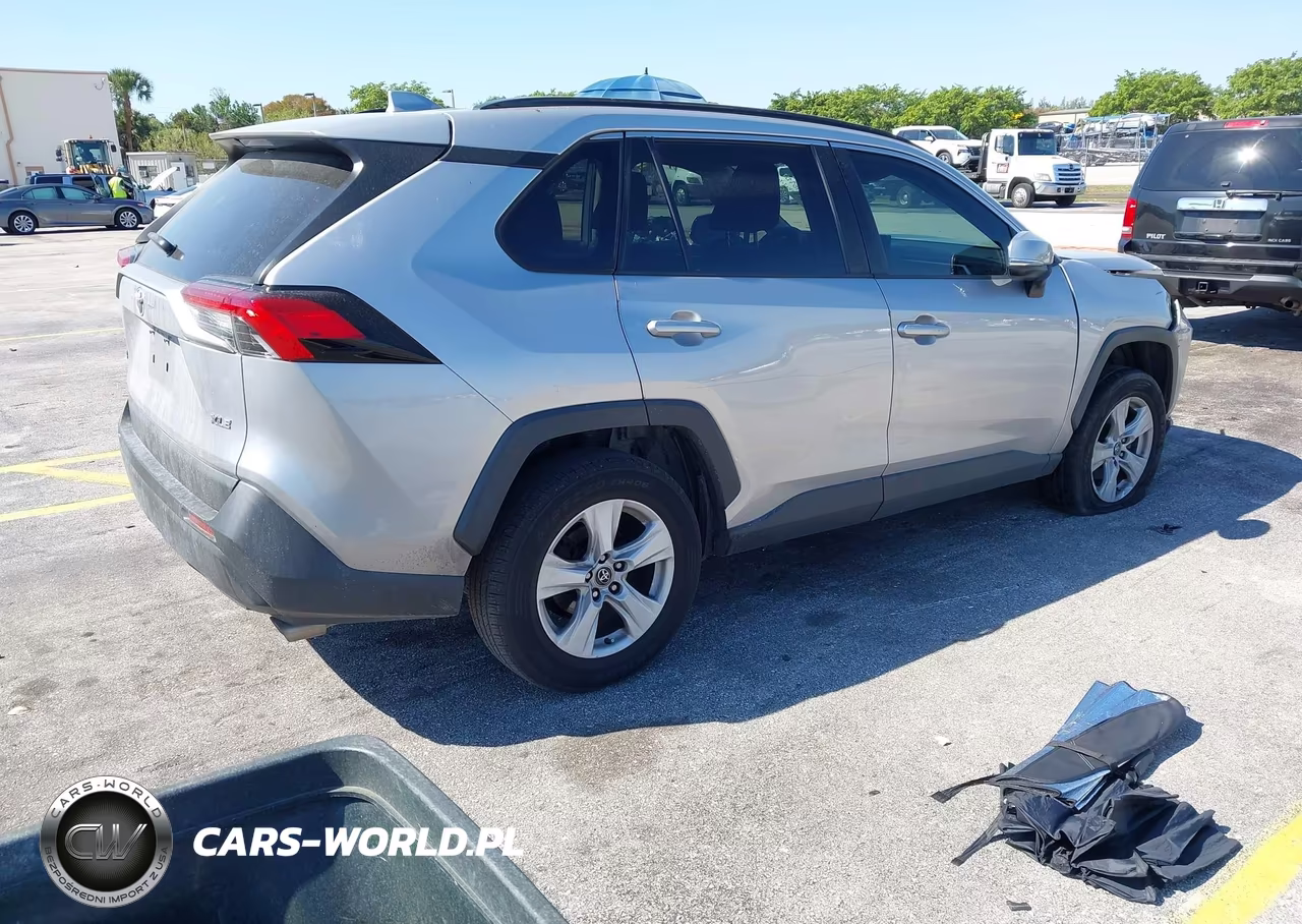 2021 Toyota Rav4 Xle VIN:2T3W1RFV1MC107222 - 4