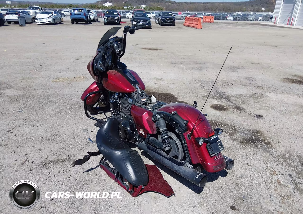 2018 Harley-Davidson Flhxs Street Glide Special VIN:1HD1KRC16JB643321 - 3