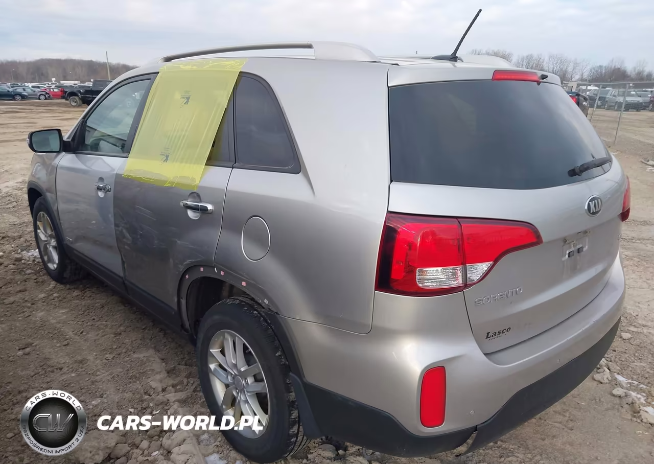 2014 Kia Sorento Lx VIN:5XYKT3A67EG447950 - 3