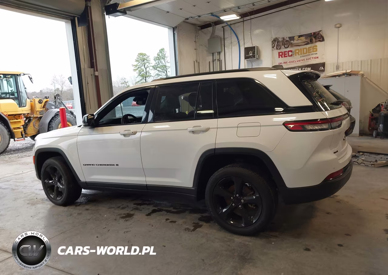 2023 Jeep Grand Cherokee Altitude X 4X4 VIN:1C4RJHAG0PC641723 - 14