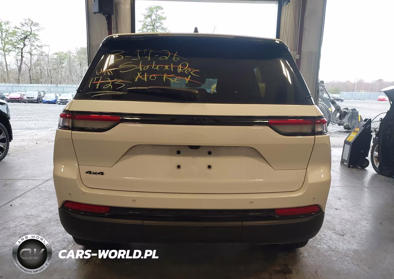 2023 Jeep Grand Cherokee Altitude X 4X4 VIN:1C4RJHAG0PC641723 - 16