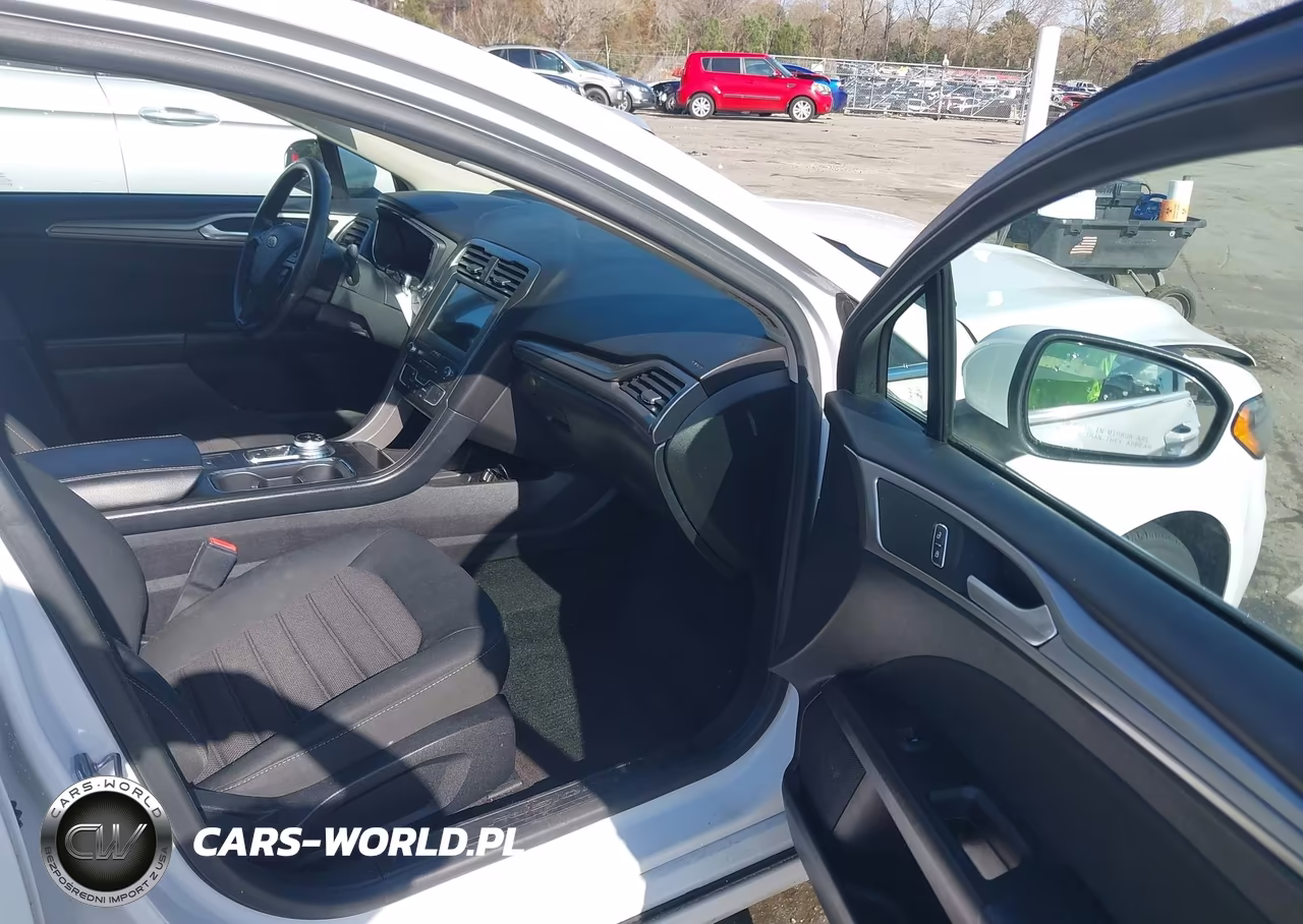 2020 Ford Fusion Se VIN:3FA6P0H71LR131889 - 5