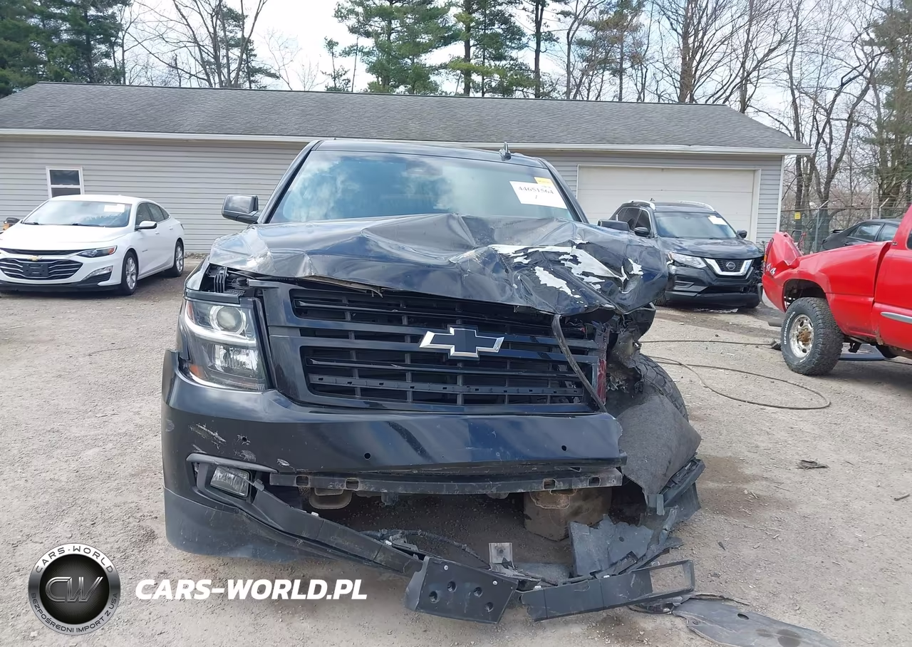 2019 Chevrolet Suburban Lt VIN:1GNSKHKC8KR144667 - 12