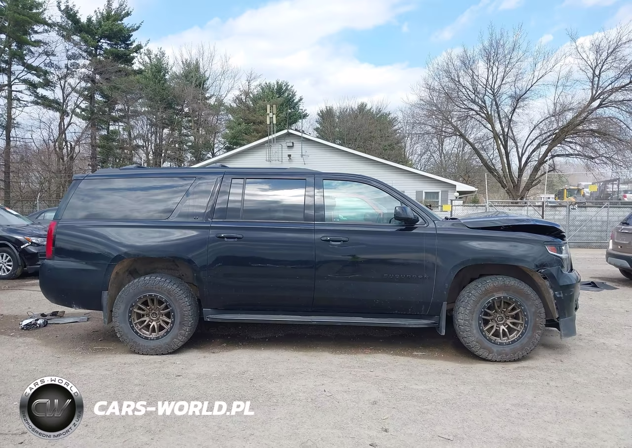 2019 Chevrolet Suburban Lt VIN:1GNSKHKC8KR144667 - 13