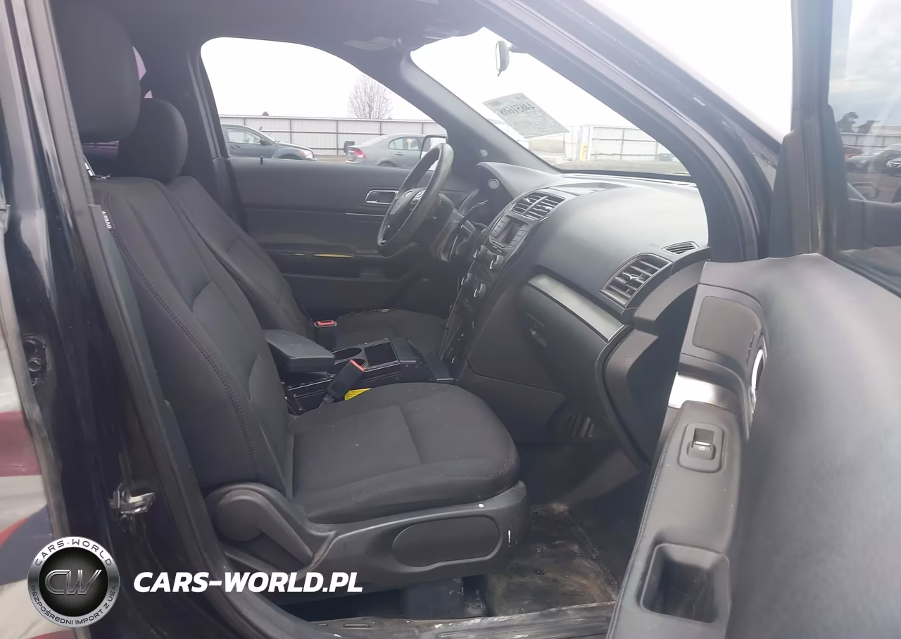 2016 Ford Utility Police Interceptor VIN:1FM5K8AR6GGC91824 - 5
