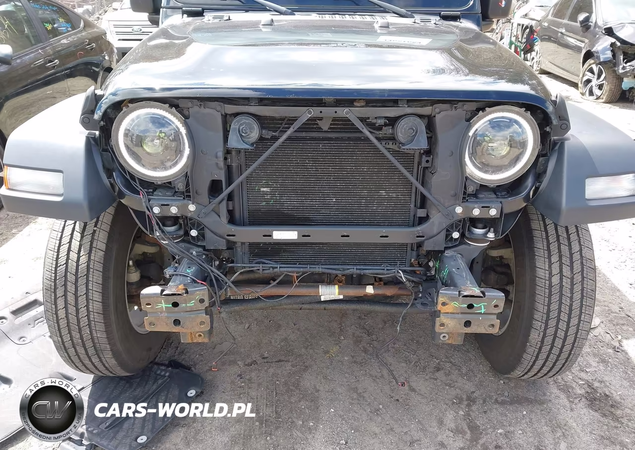 2020 Jeep Wrangler Unlimited Sport 4X4 VIN:1C4HJXDGXLW282360 - 6