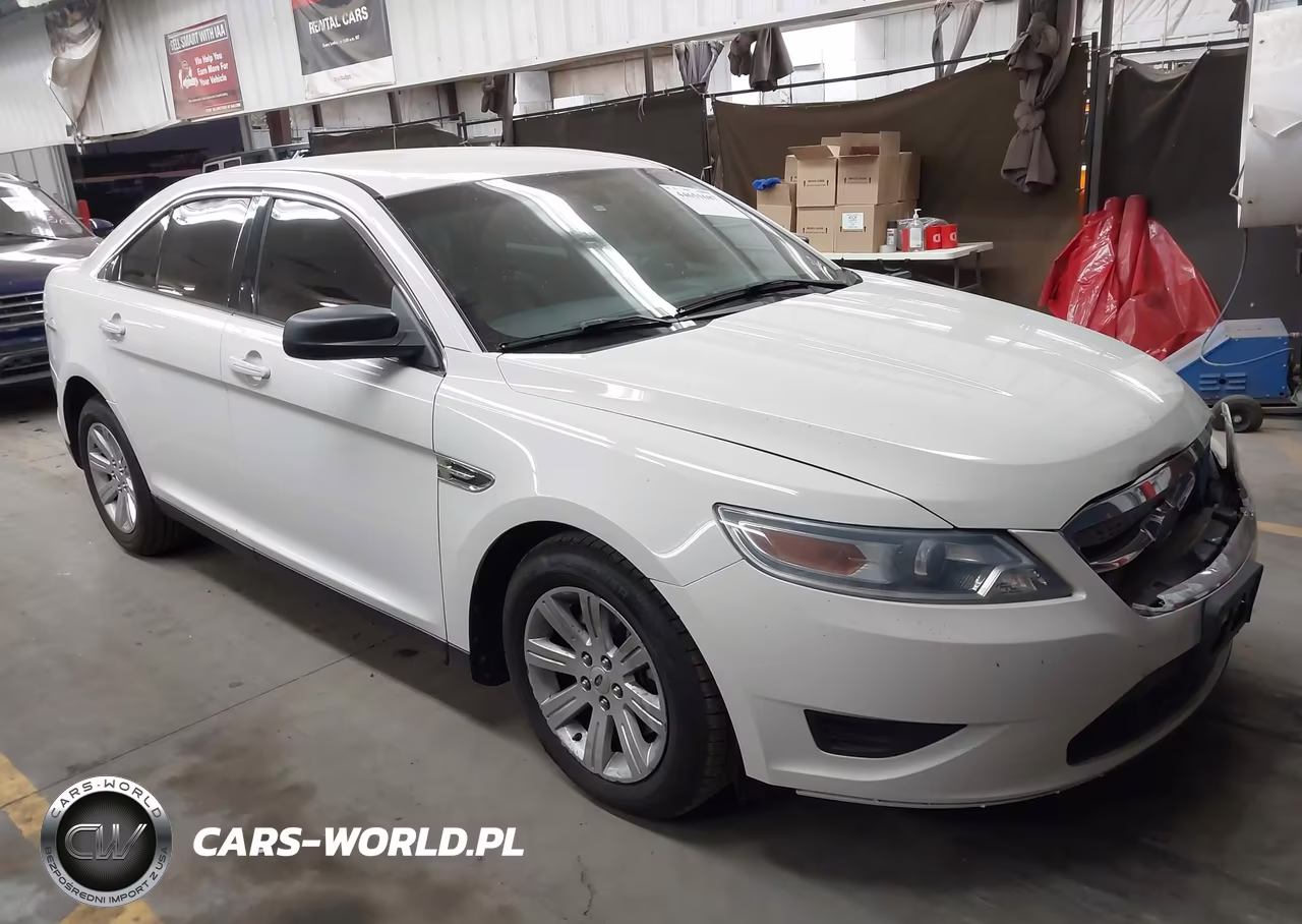 2010 Ford Taurus Se