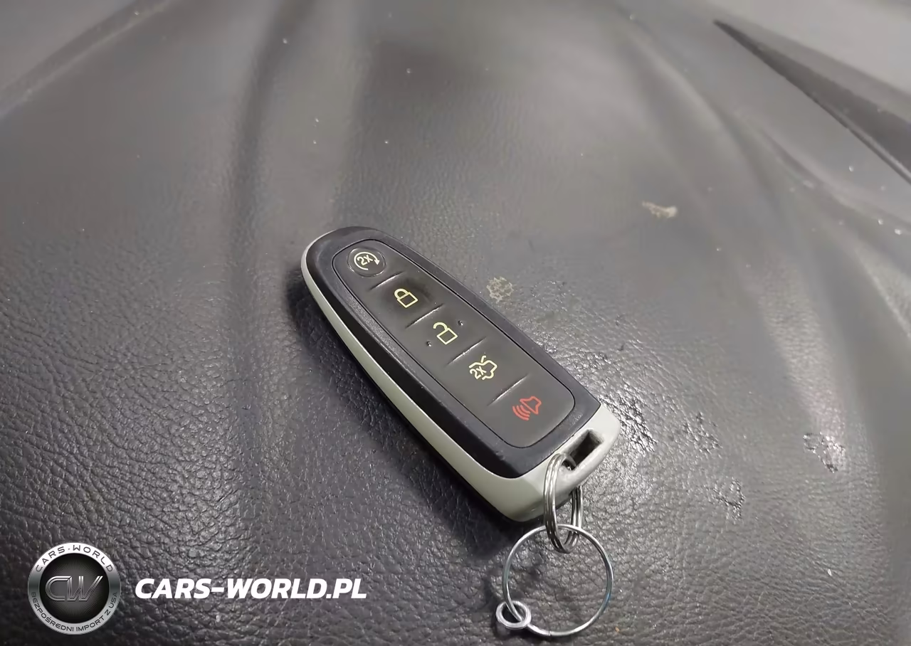 2014 Ford Focus Titanium VIN:1FADP3N20EL158925 - 11