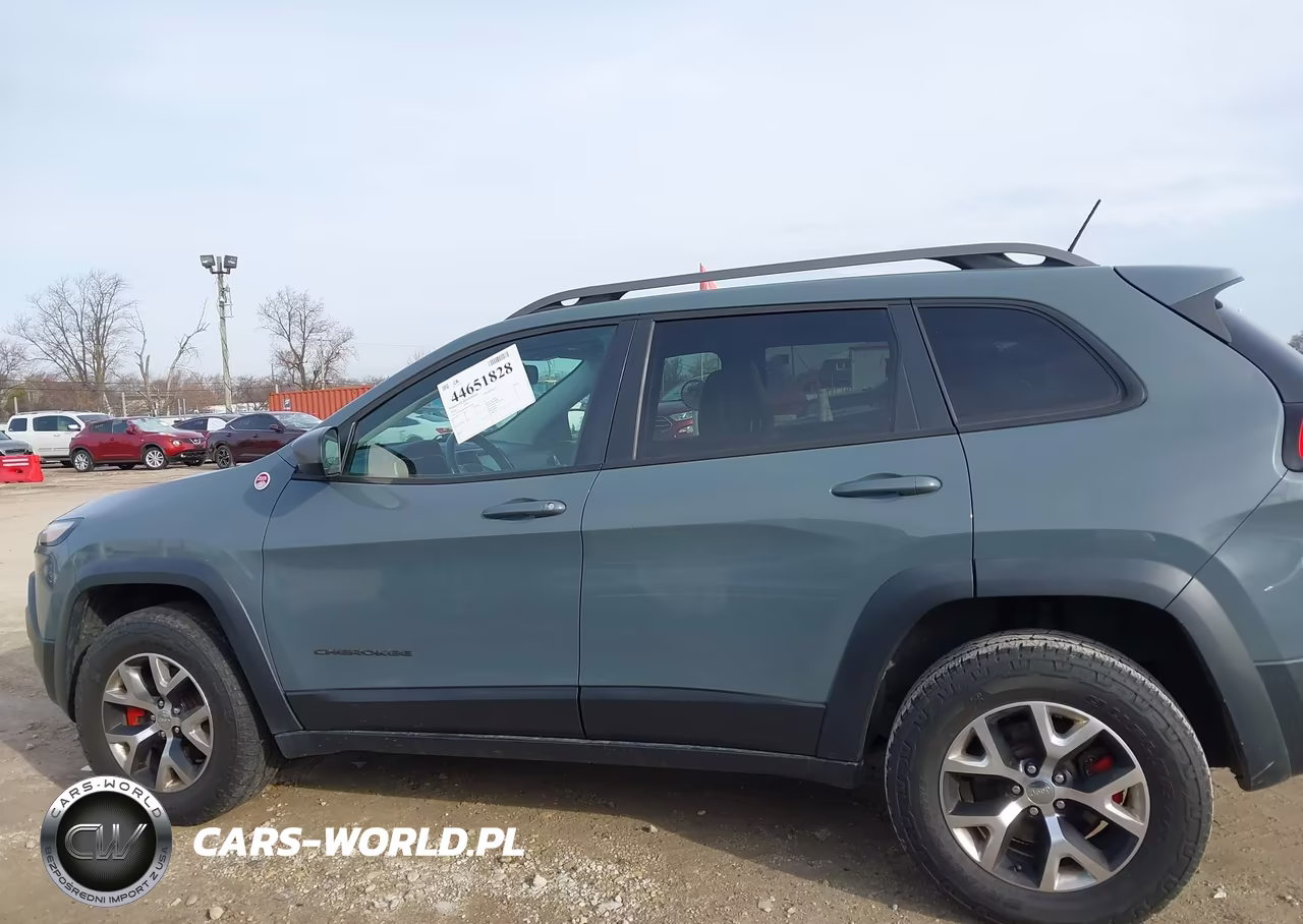 2014 Jeep Cherokee Trailhawk VIN:1C4PJMBSXEW197300 - 14