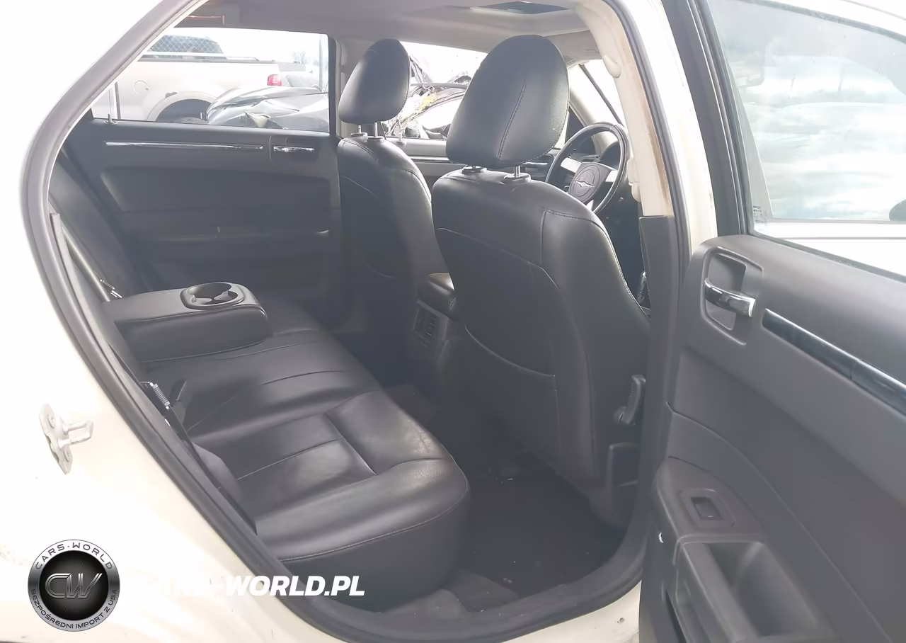 2008 Chrysler 300 Touring VIN:2C3KA53GX8H125224 - 8