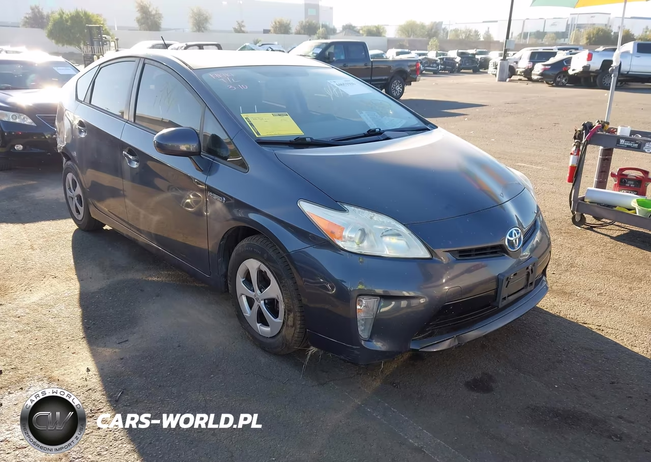 2013 Toyota Prius Two – zdjęcie 1 z 18