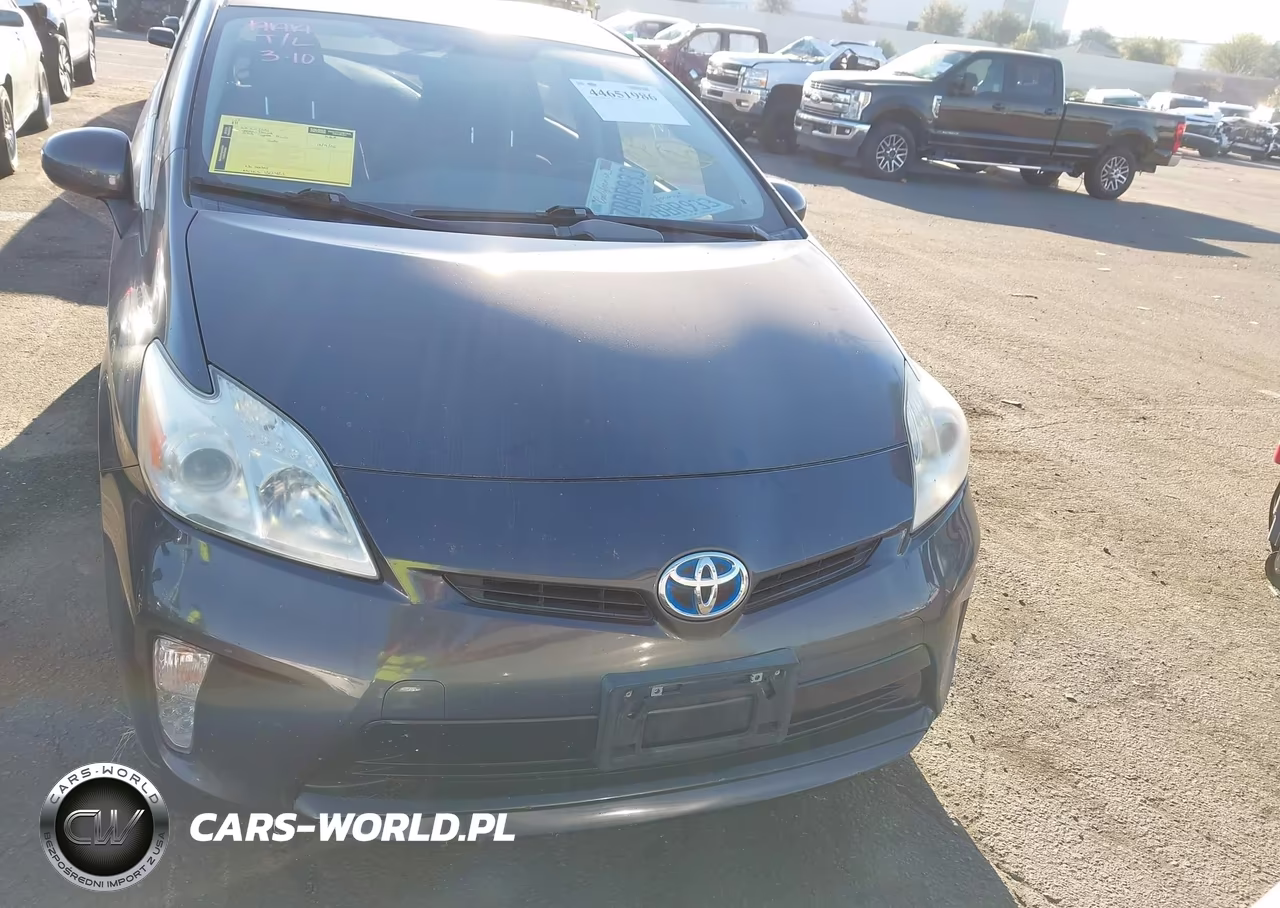 2013 Toyota Prius Two VIN:JTDKN3DU2D1692223 - 13
