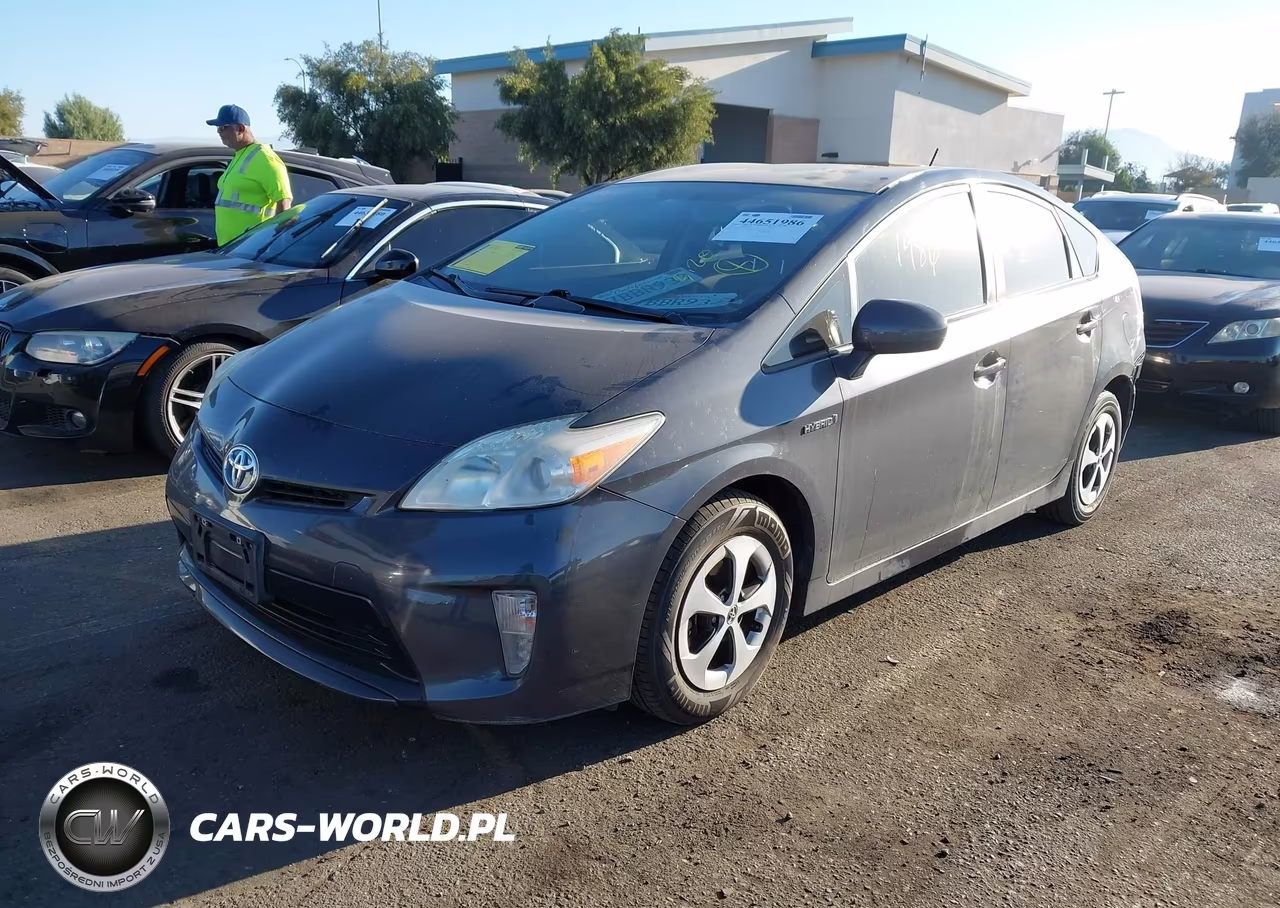 2013 Toyota Prius Two VIN:JTDKN3DU2D1692223 - 2