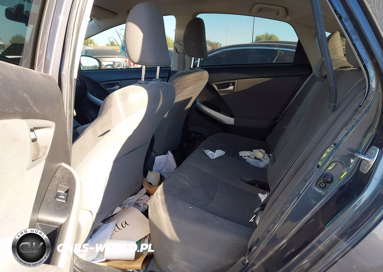 2013 Toyota Prius Two VIN:JTDKN3DU2D1692223 - 8