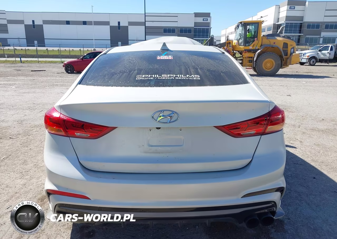 2018 Hyundai Elantra Sport VIN:KMHD04LB8JU485208 - 17