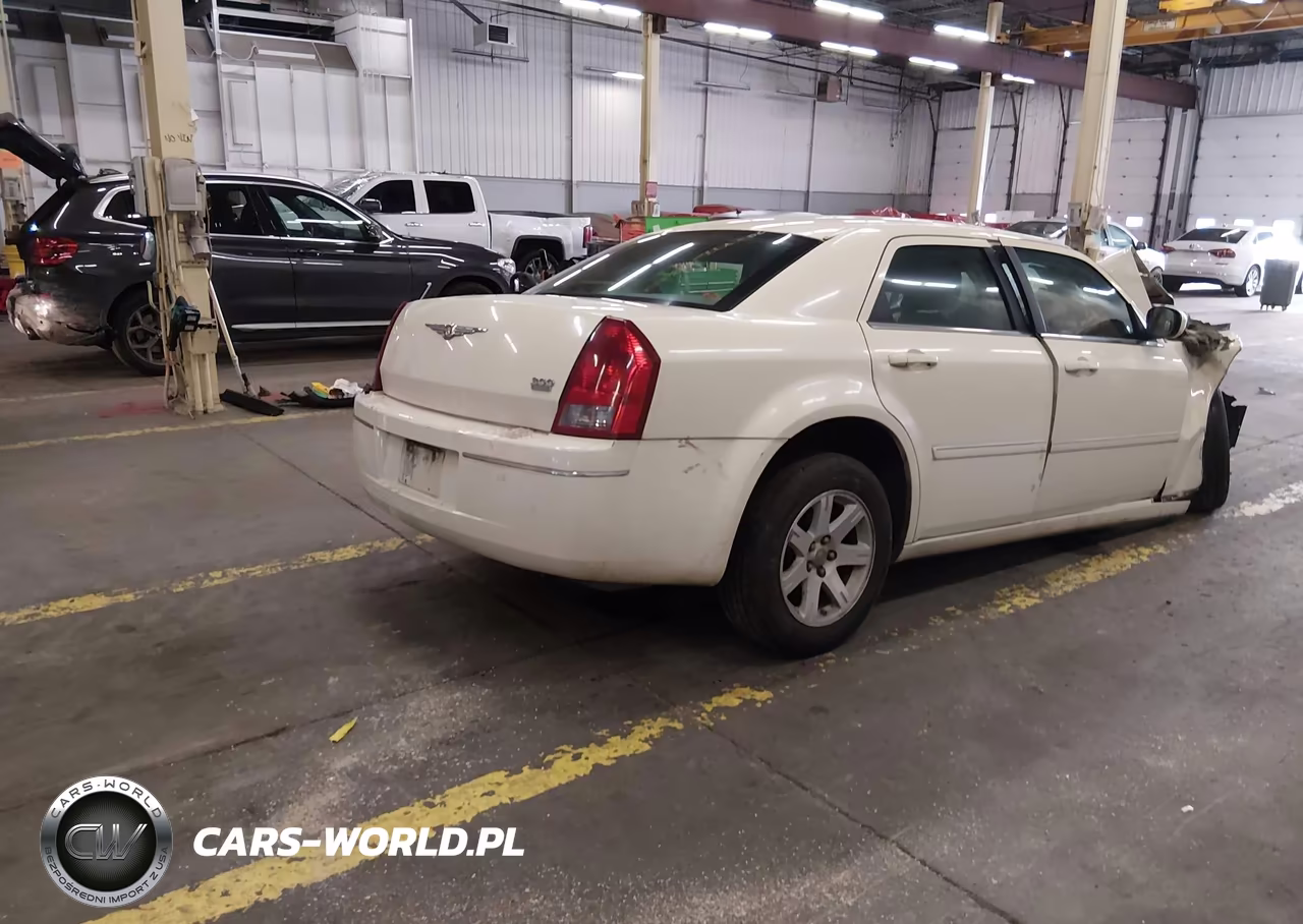 2006 Chrysler 300 Touring VIN:2C3KA53G76H523732 - 4