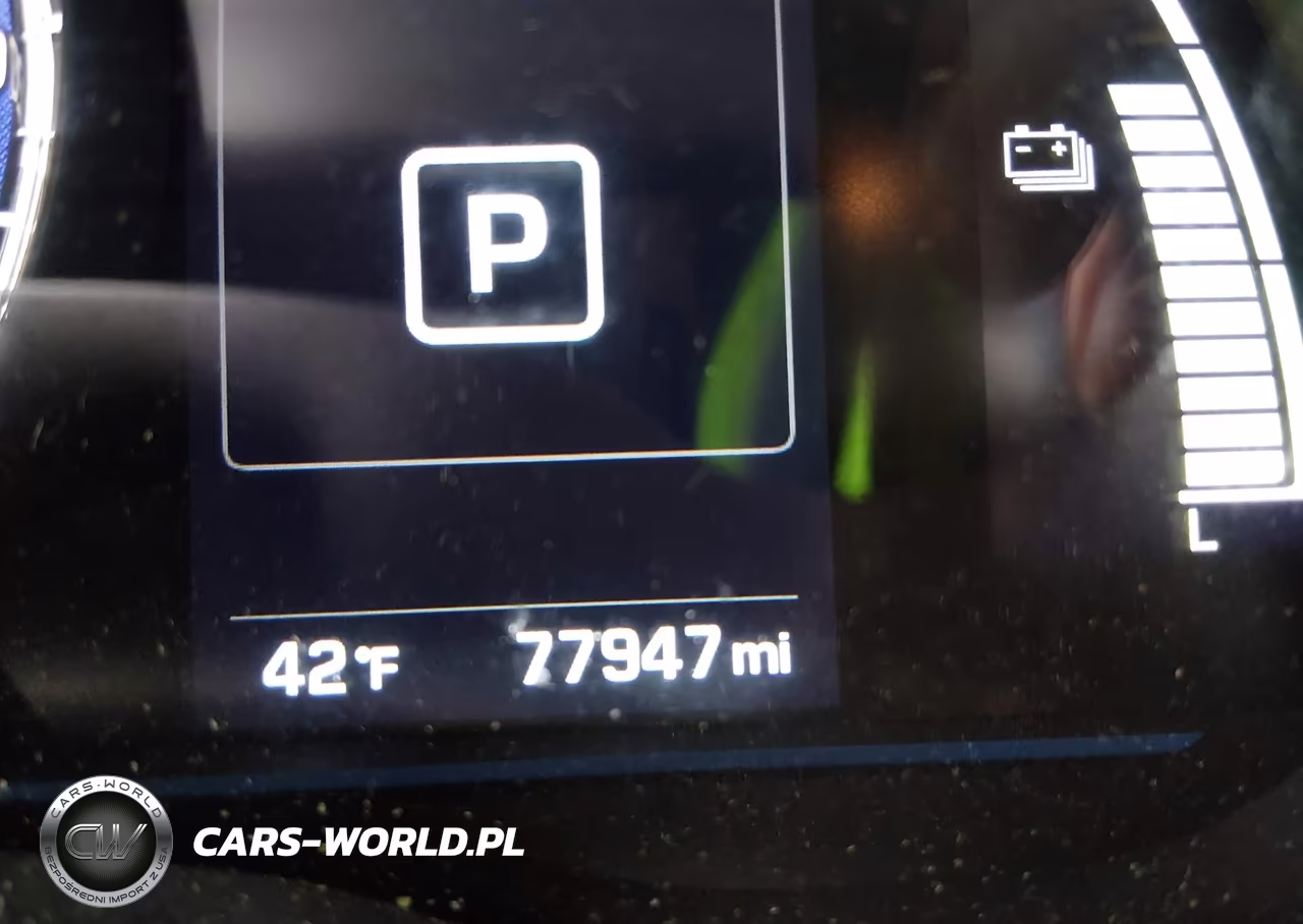 2018 Hyundai Ioniq Hybrid Blue VIN:KMHC65LC4JU065194 - 16