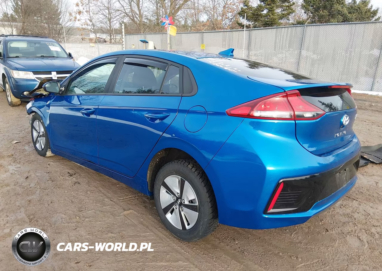 2018 Hyundai Ioniq Hybrid Blue VIN:KMHC65LC4JU065194 - 3
