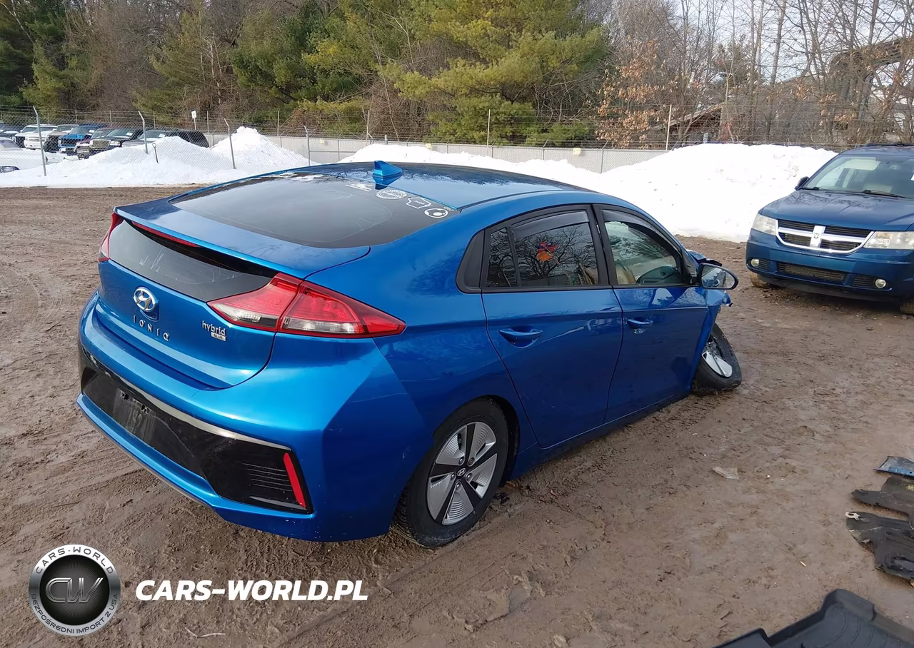 2018 Hyundai Ioniq Hybrid Blue VIN:KMHC65LC4JU065194 - 4
