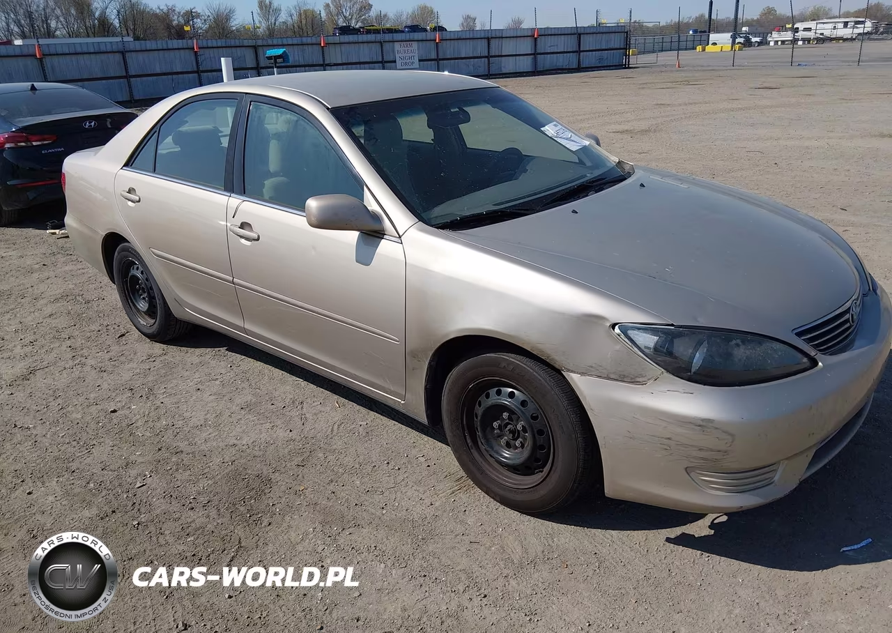 2005 Toyota Camry Le