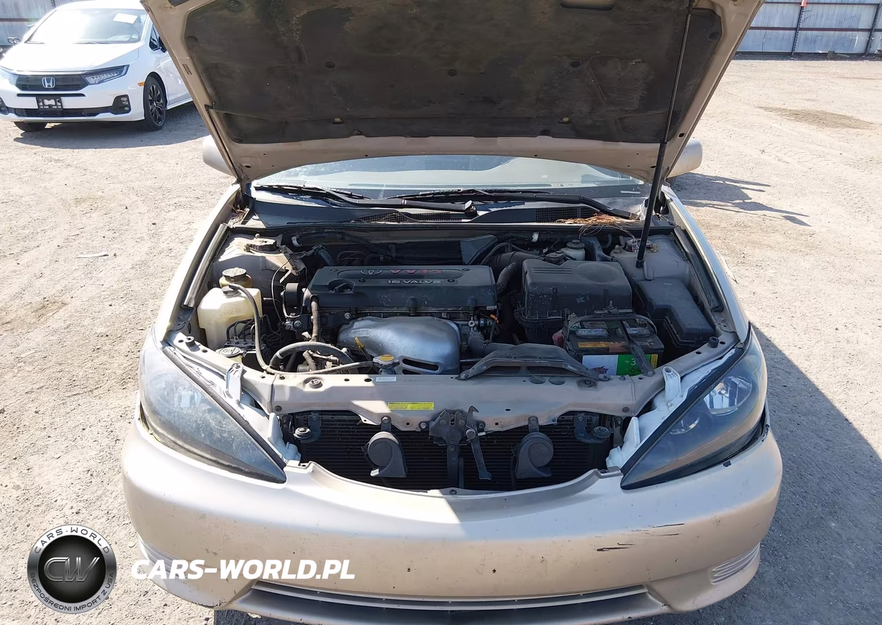 2005 Toyota Camry Le VIN:4T1BE32K95U952582 - 10