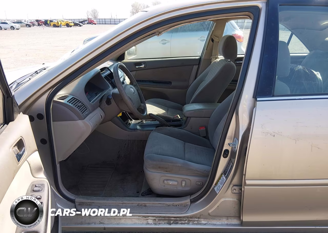 2005 Toyota Camry Le VIN:4T1BE32K95U952582 - 13