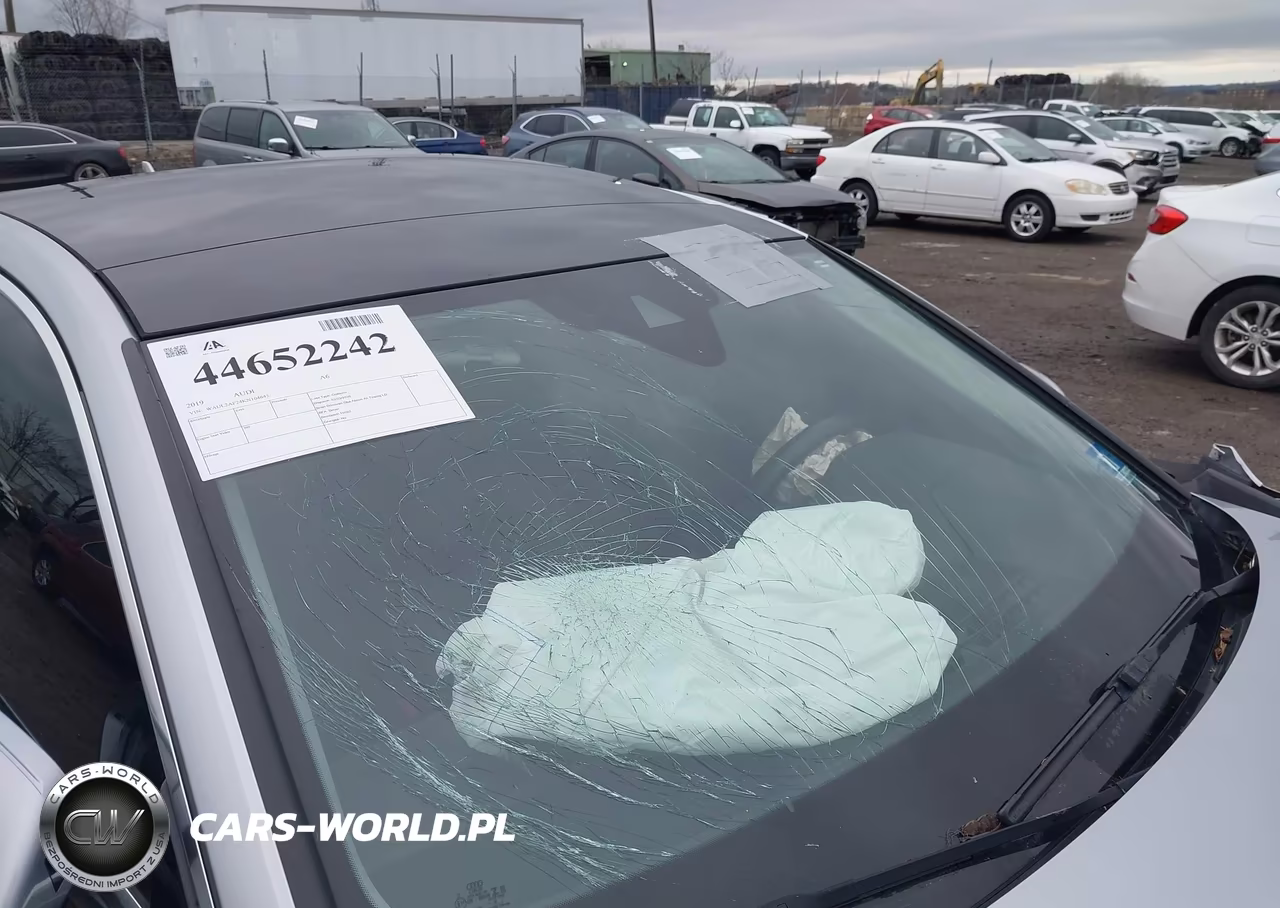 2019 Audi A6 55 Premium VIN:WAUL2AF24KN104645 - 17