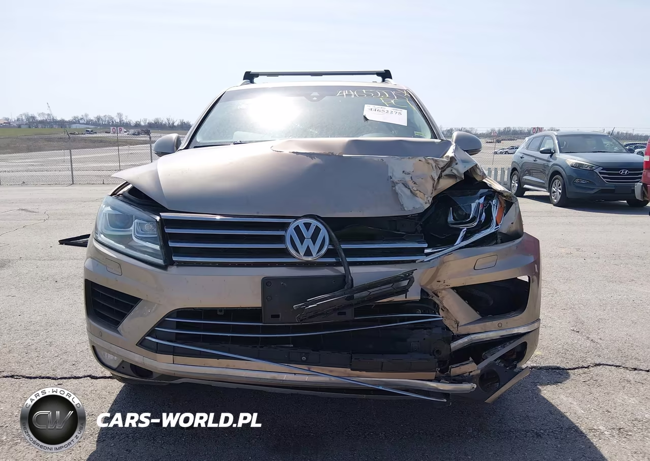 2015 Volkswagen Touareg V6 Executive VIN:WVGEF9BP9FD006900 - 13