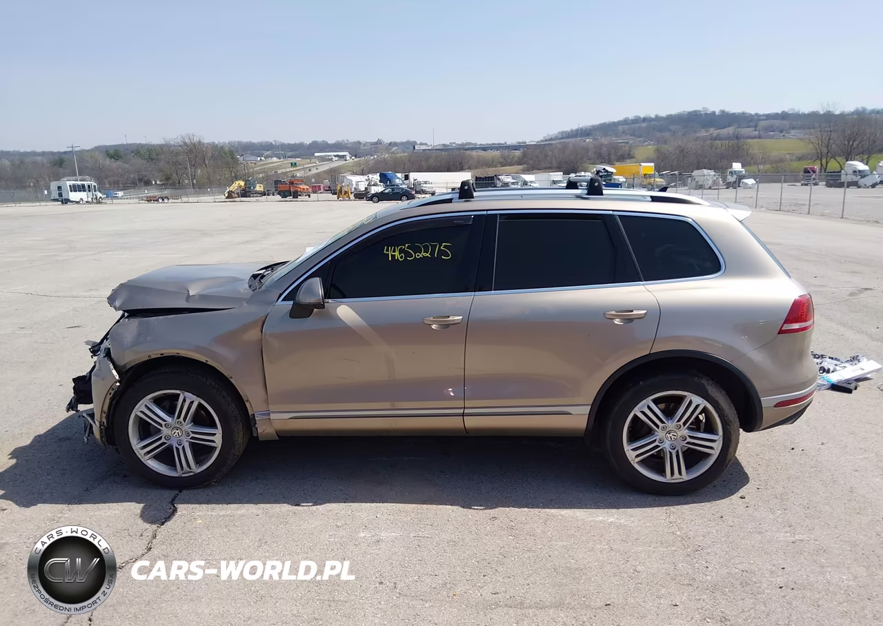 2015 Volkswagen Touareg V6 Executive VIN:WVGEF9BP9FD006900 - 15
