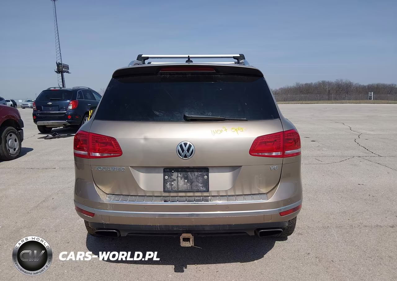 2015 Volkswagen Touareg V6 Executive VIN:WVGEF9BP9FD006900 - 17
