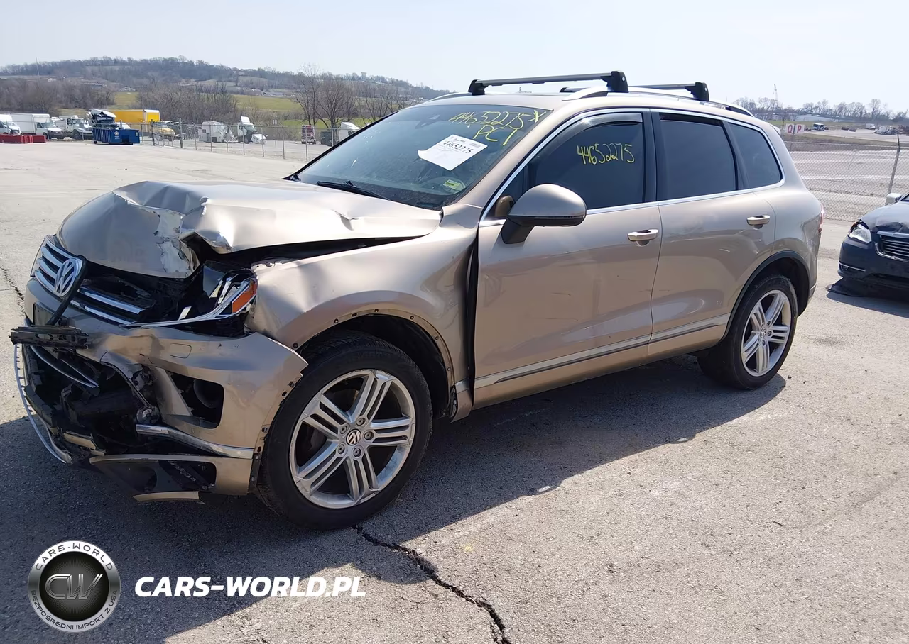 2015 Volkswagen Touareg V6 Executive VIN:WVGEF9BP9FD006900 - 2