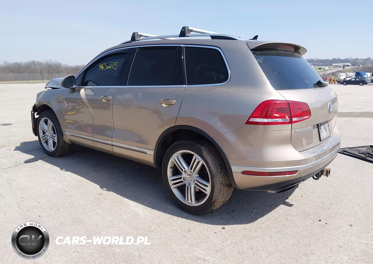 2015 Volkswagen Touareg V6 Executive VIN:WVGEF9BP9FD006900 - 3