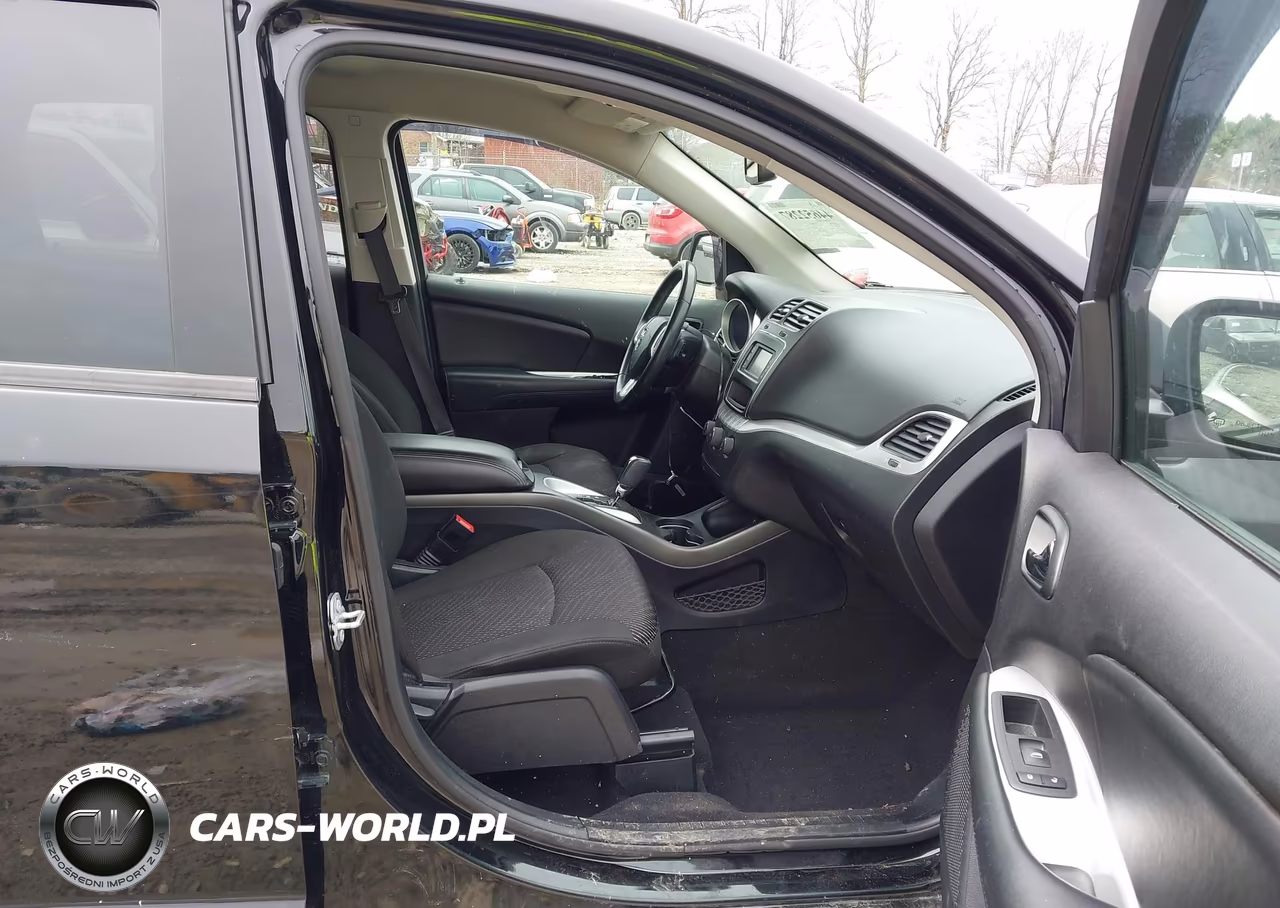 2020 Dodge Journey Se Value VIN:3C4PDCABXLT276682 - 5