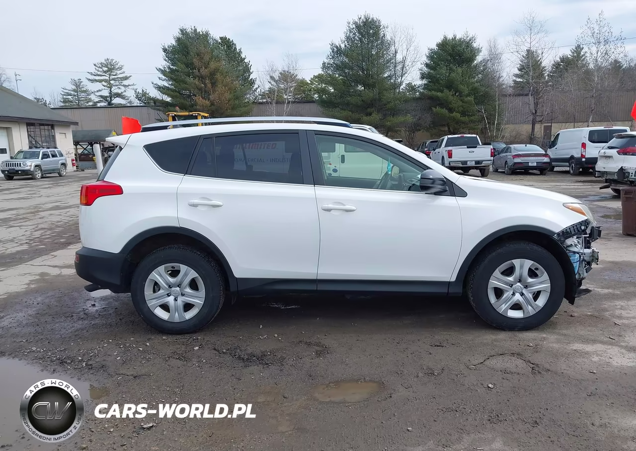 2015 Toyota Rav4 Le VIN:JTMBFREV5FJ038911 - 11