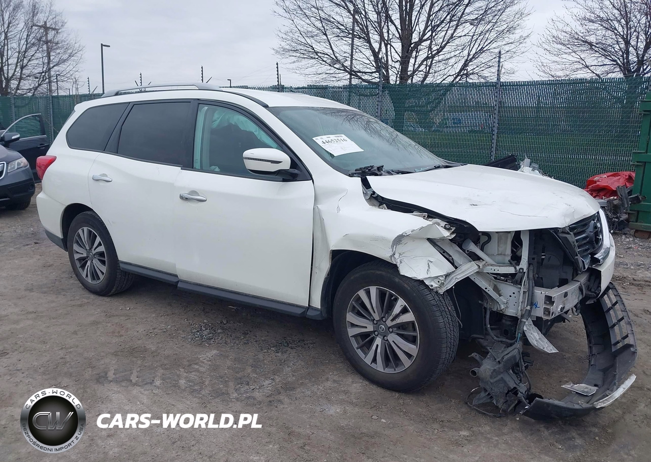 2017 Nissan Pathfinder Sv