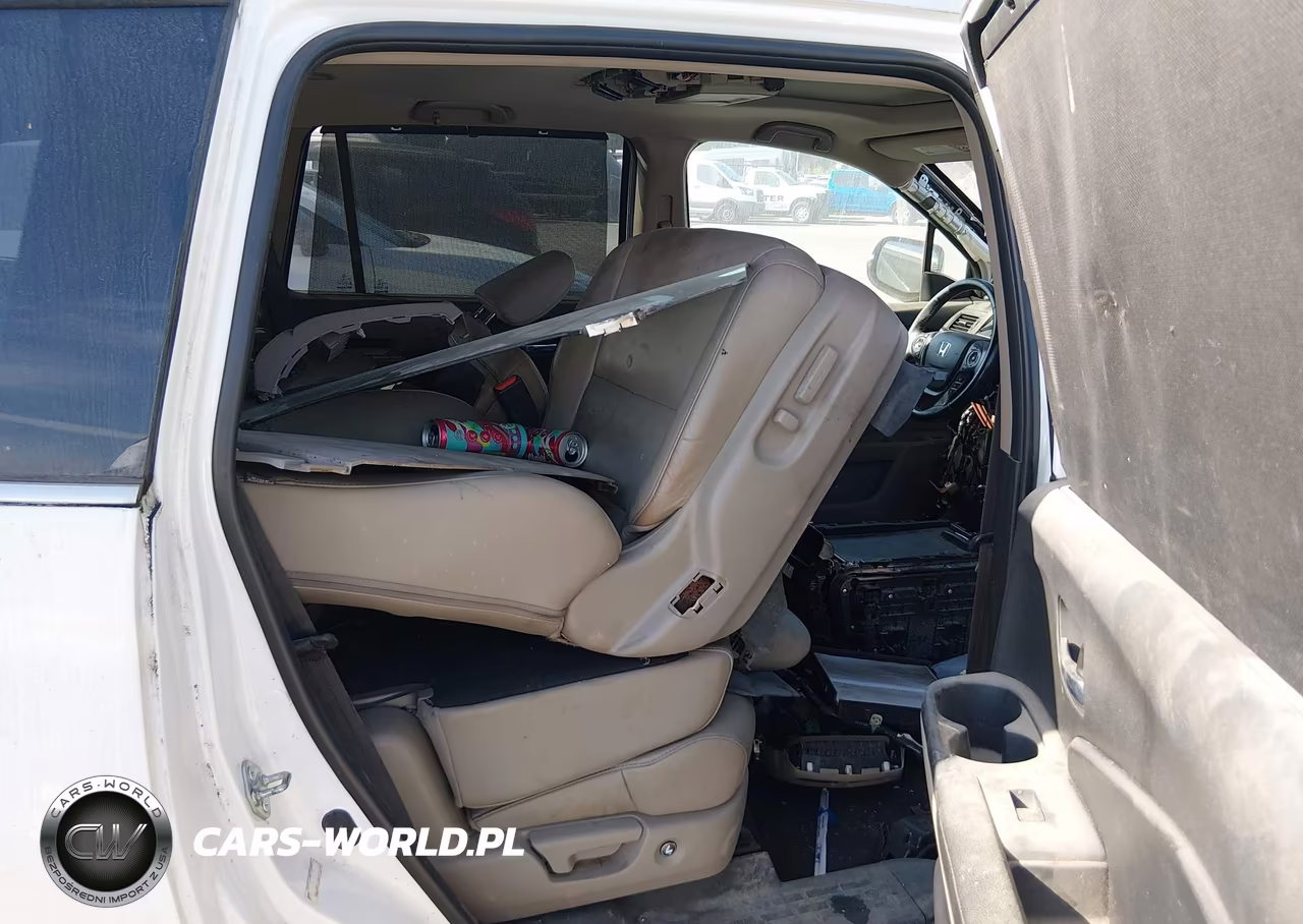 2016 Honda Pilot Touring VIN:5FNYF5H99GB051395 - 8